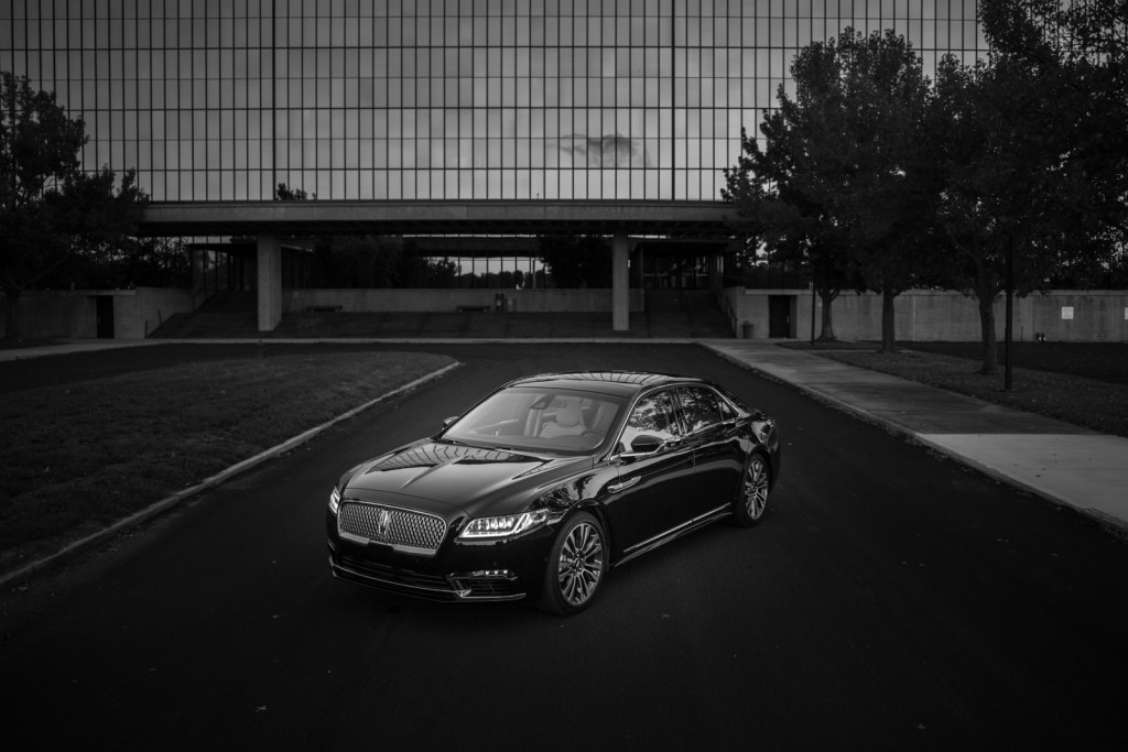 lincoln-continental-exterior-6-152908