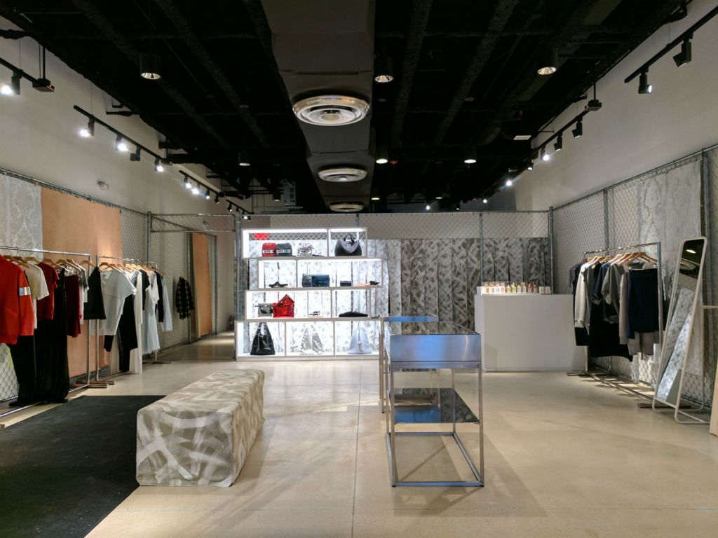 maison-margiela-pop-up-01-153376