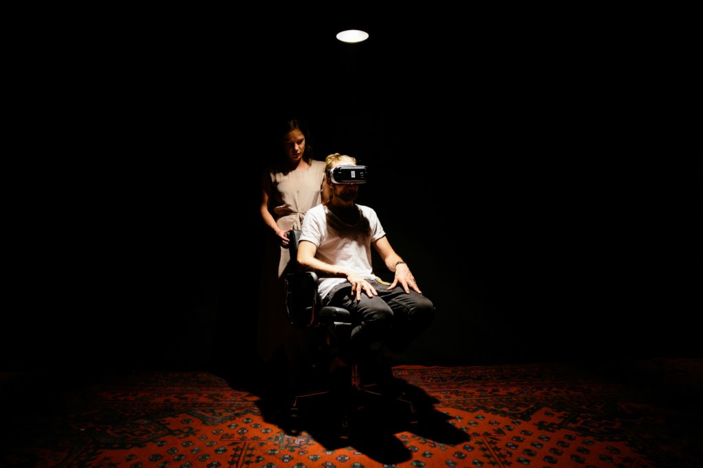 samsung-punchdrunk-johannasiring-3-153432