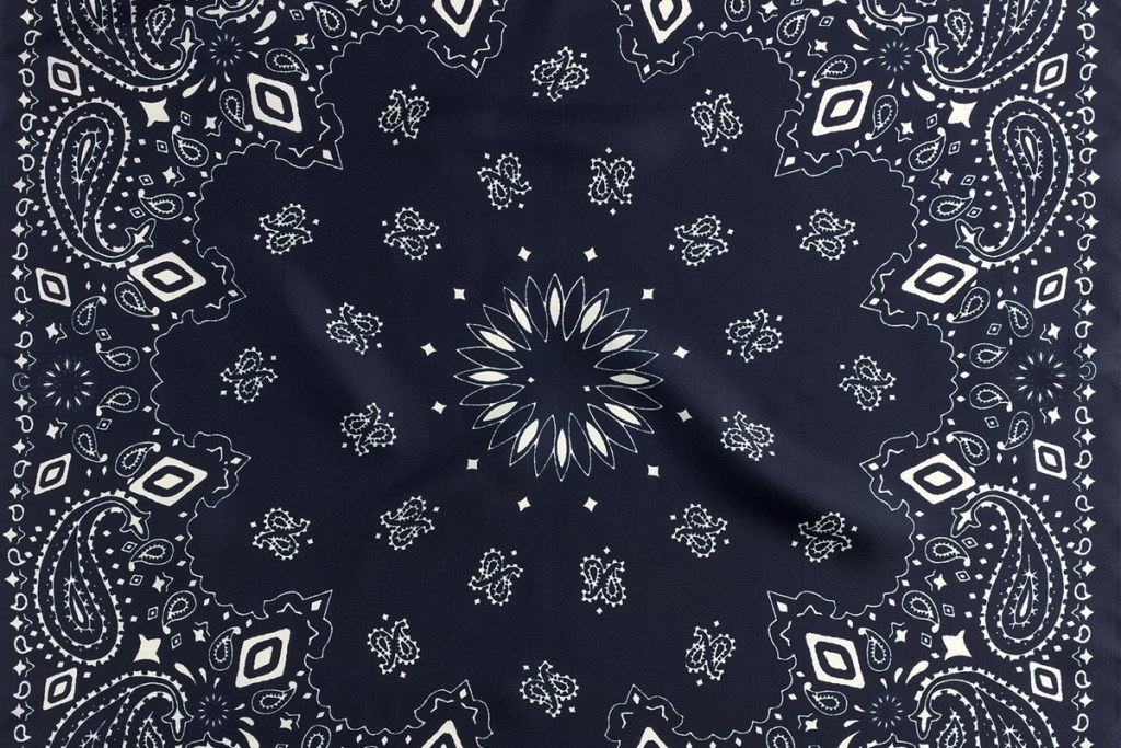 gift_guides_2016_brick_mortar_hero-153774