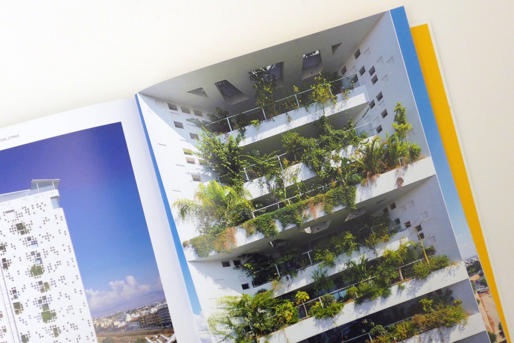 flora_books_hero_2-154065