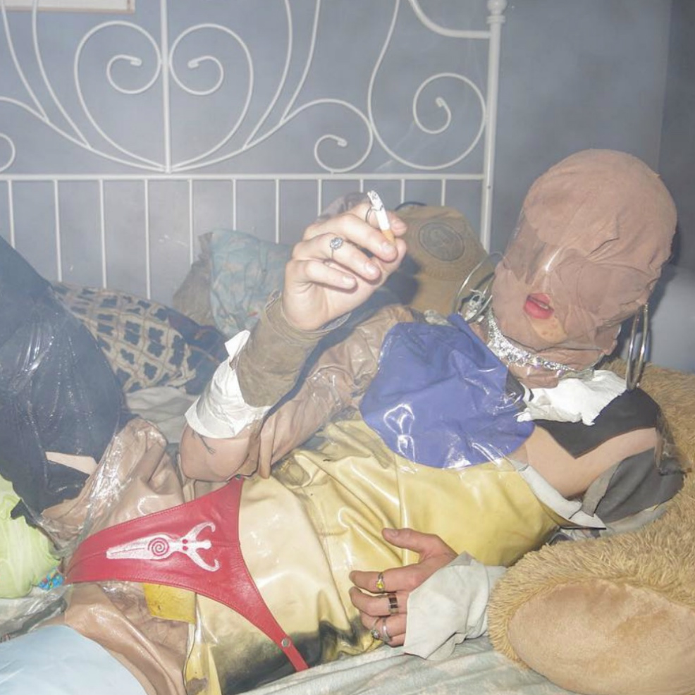 contry-living-in-a-body-01-155204