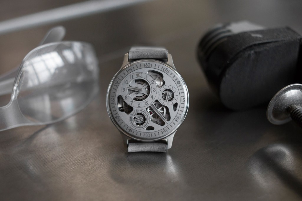 hodinkee-ressence-02-155290