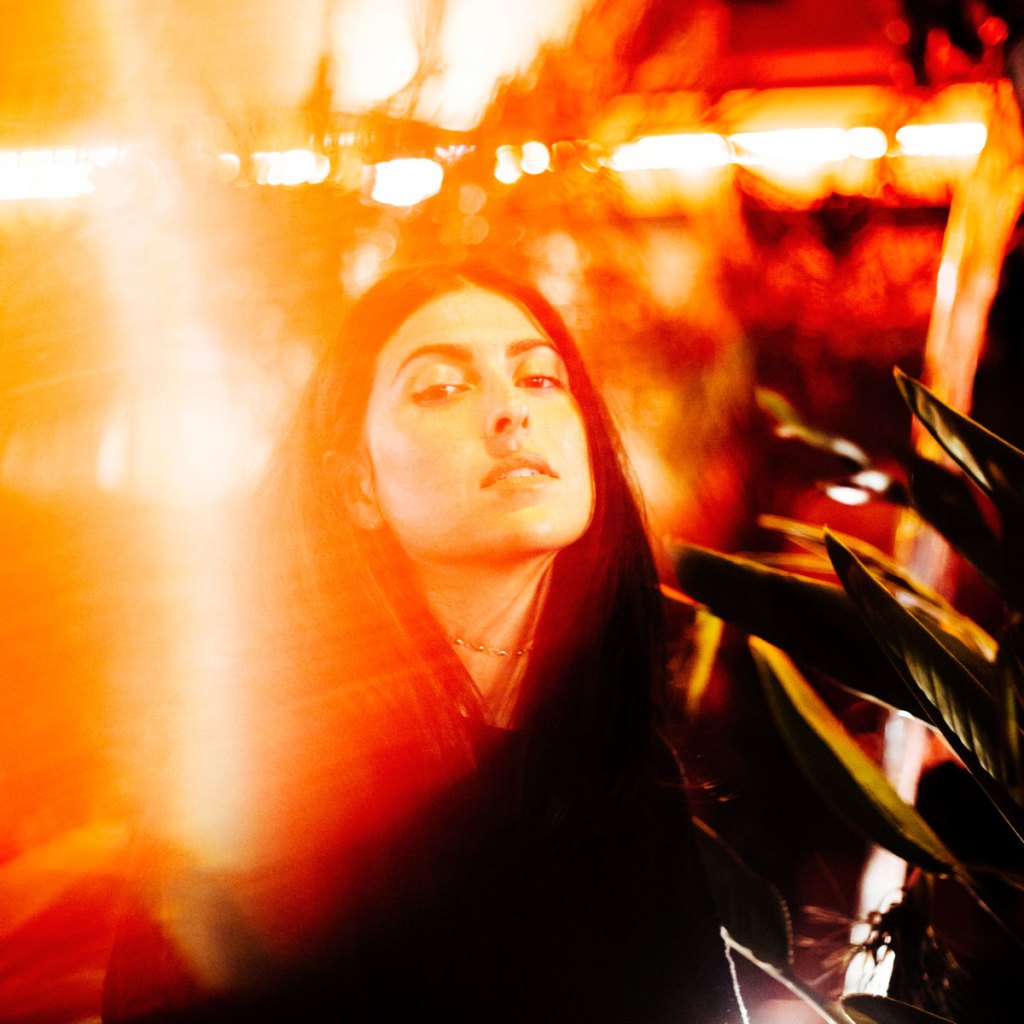 anna-lunoe-stay-awake-155243