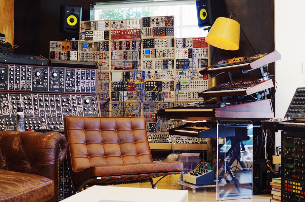 junkie_xl_studio_visit_hero-156789