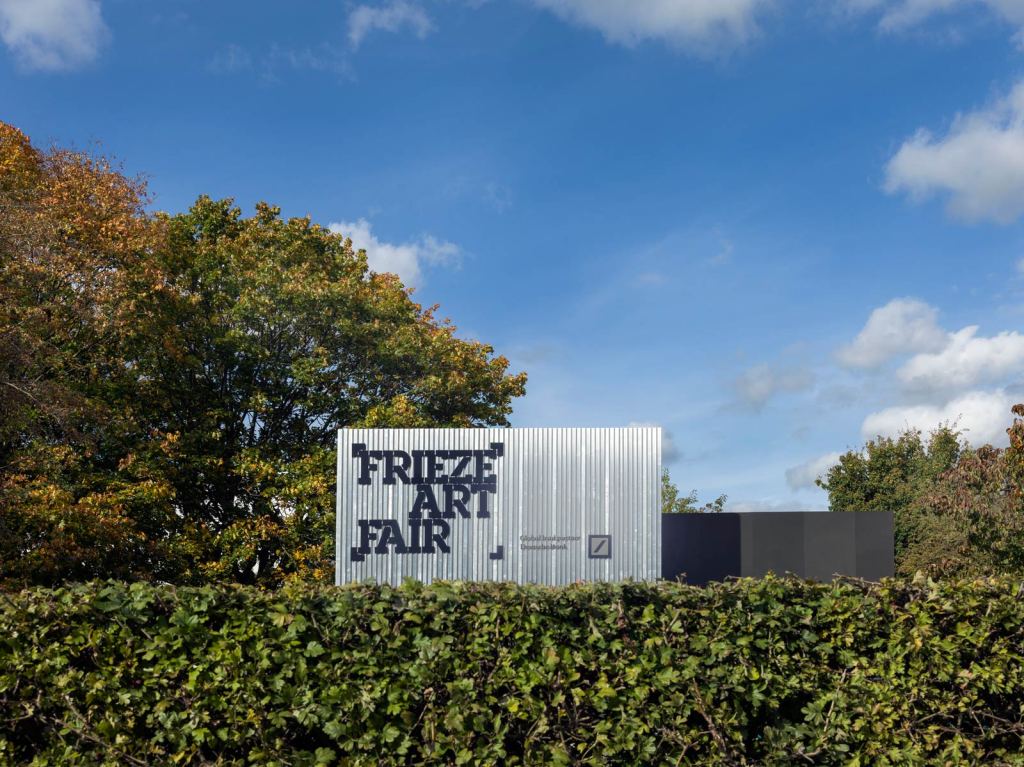 2017-entryway-for-frieze-london-art-fair_-designed-by-universal-design-studio-157696