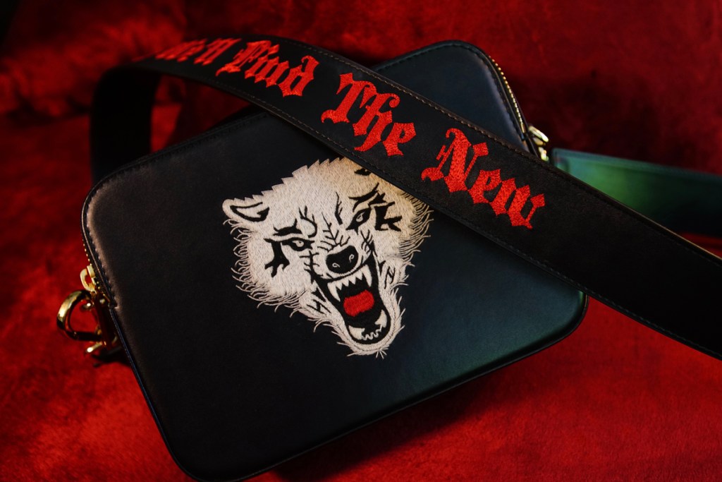 cmplt_unknwn_animal_kingdom_hero-157848