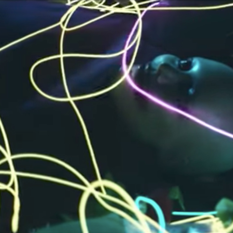 fever_ray_moon_back-157904