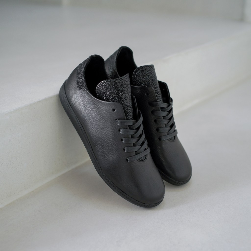 noone-all-black-shoes-thumb-158258