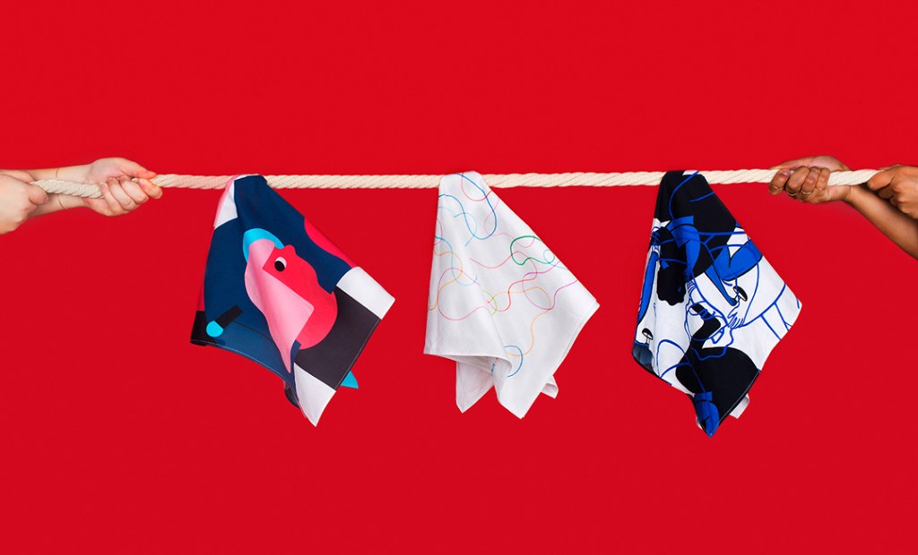 woxpaom_bandanas_hands_horiz-159142