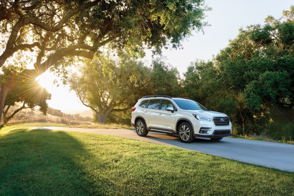2019_subaru_ascent_hero-160729