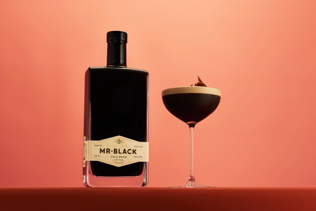 mr-black-serve-espresso-martini-161223