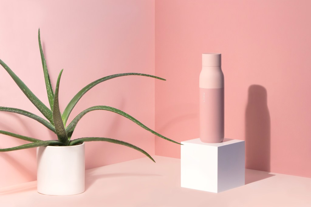 larq-bottle-himalayan-pink