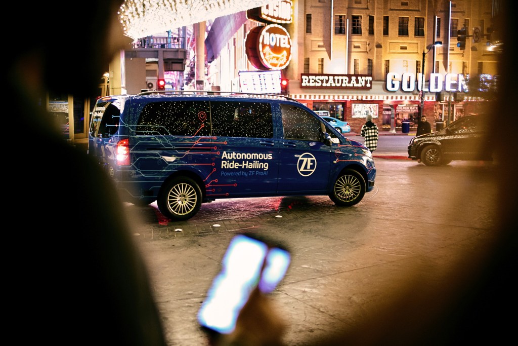 autonomous-ride-hailing-powered-by-zf-proai-3