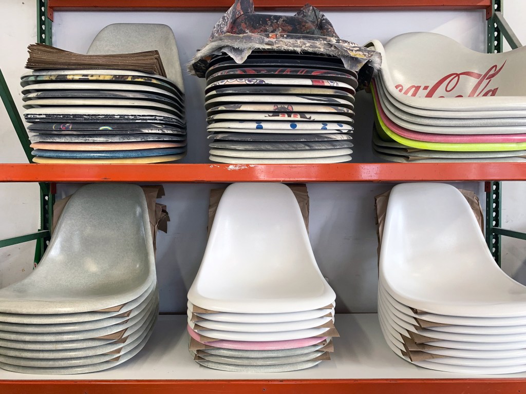 modernica-shell-chairs-david-graver-02