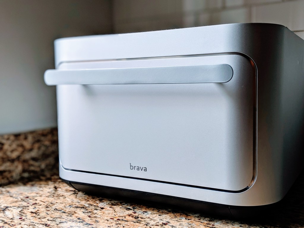 00100lportrait_00100_burst20190605185228697_cover