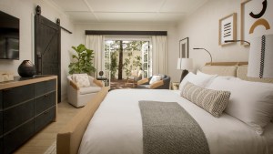 macarthur-place-estate-guestroom-featured