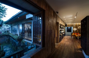 tonyraka-art-lounge-garden