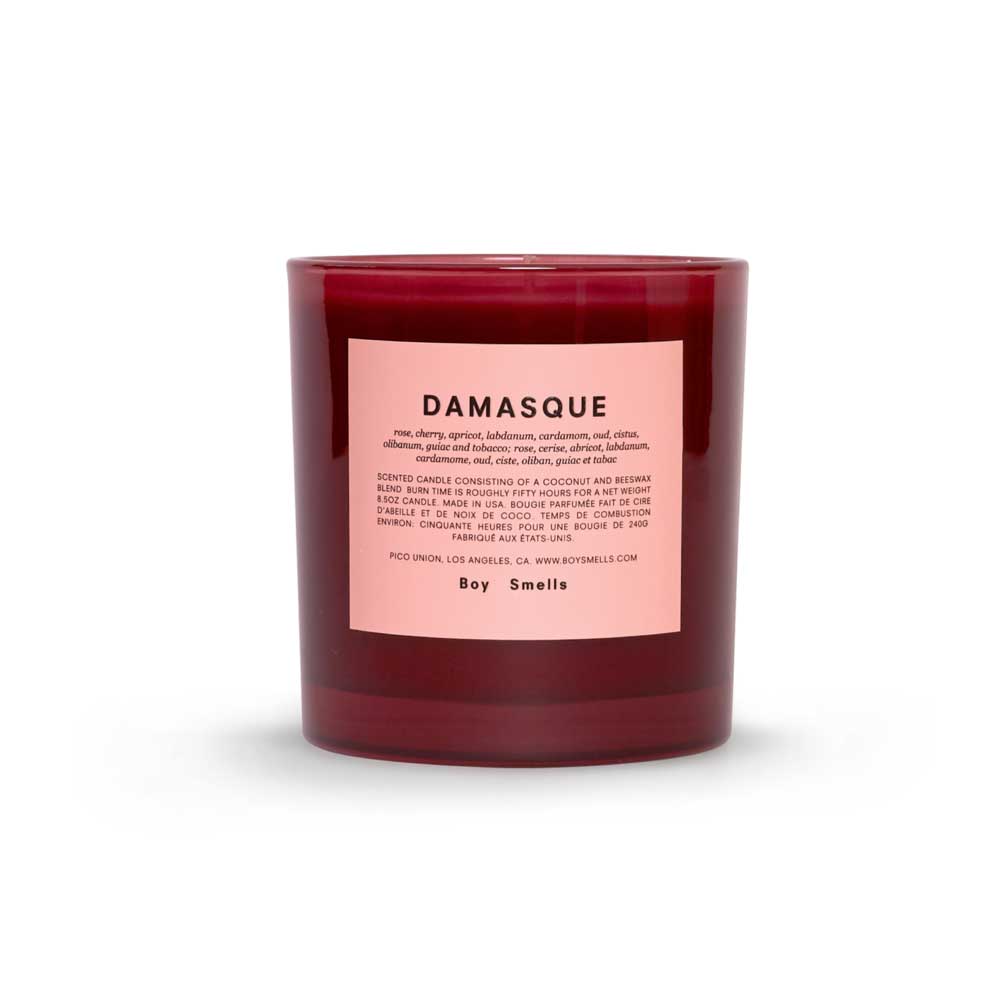 damasque-boy-smells-candle