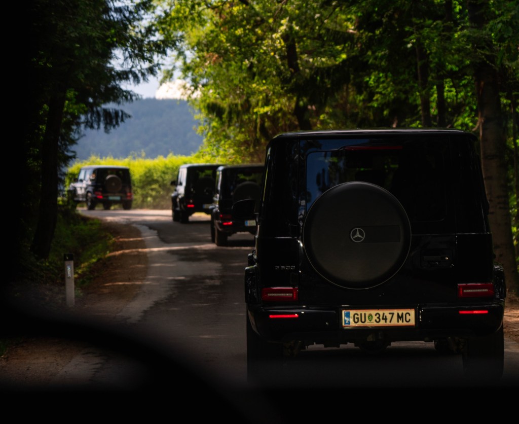 mercedes-benz-g-class-2019-hero