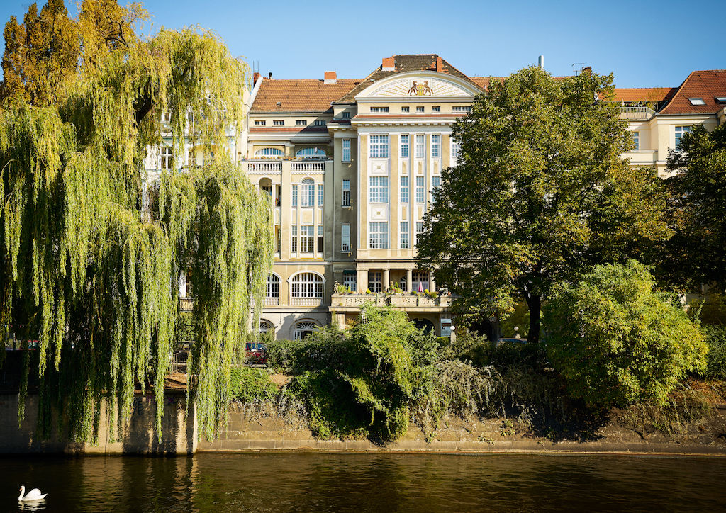 nomos-design-paul-lincke-ufer