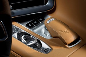 2020-chevrolet-corvette-stingray-3