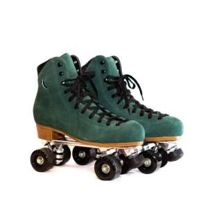 moonlight-roller-white-backdrop-8-20-20-finals