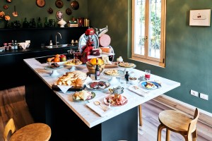 guest-kitchen-casa-maria-luigia_davide-piferi-de-simoni-credits