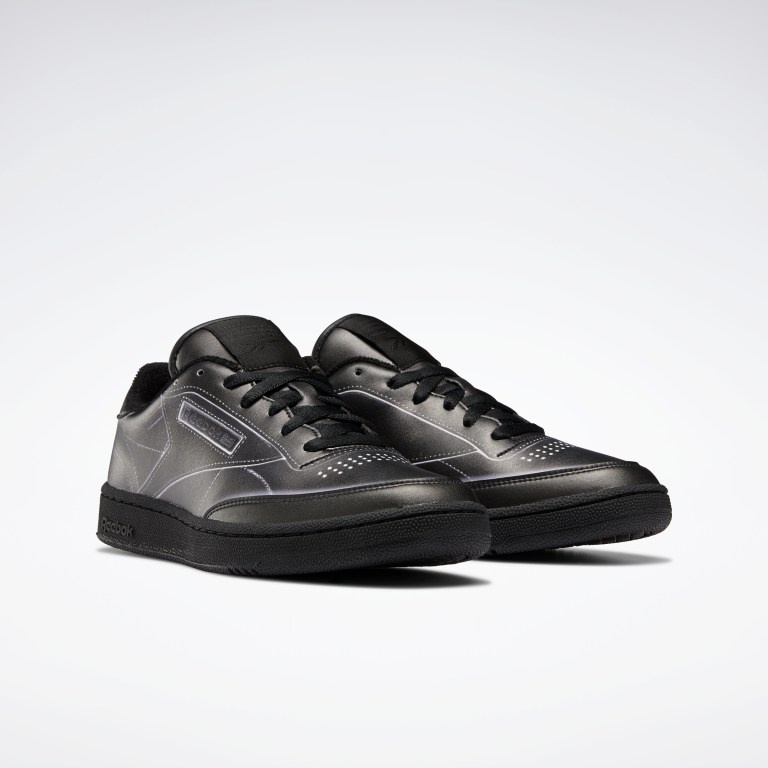 maison_margiela_x_reebok_club_c_maison_margiela_black_01
