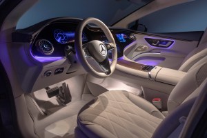 2021-04-06_image_2022-mercedes-eqs-35