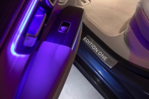 2021-04-06_image_2022-mercedes-eqs-48