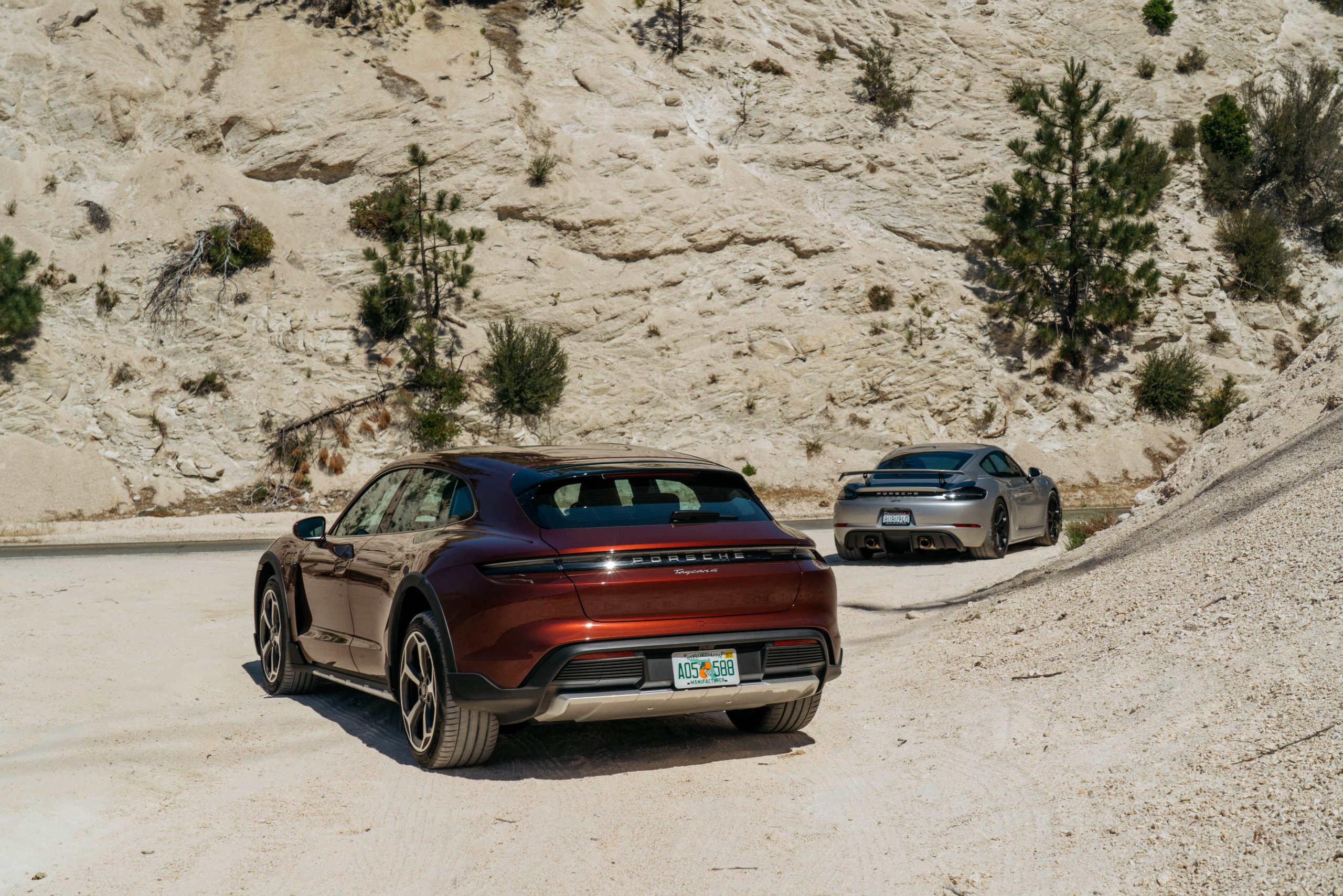 45R ペタッチレインボーチャメレオンMキャミ Test Drive: 2021 Porsche Taycan 4 Cross Turismo - COOL HUNTING®