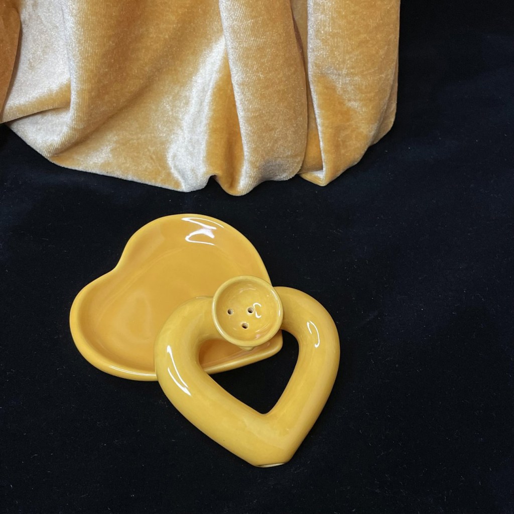 mustard-heart-pipe-set