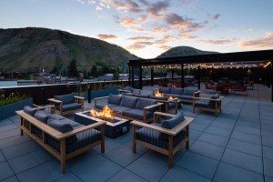 ak_cloudveil2_rooftop_2578-hdr-v1