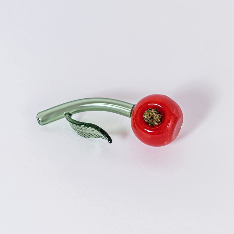 cherry-glass-pipe