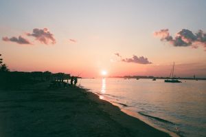 float-production-image-beach-scenery