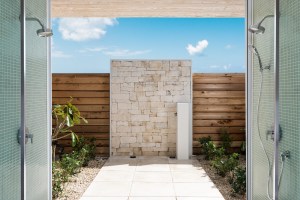 cottage-outside-shower