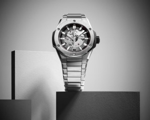hublot_big-bang-integral-titanium_456-nx-0170-nx-ls-horizontal
