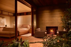 nobu-ryokan-malibu_garden-king-with-outdoor-fireplace