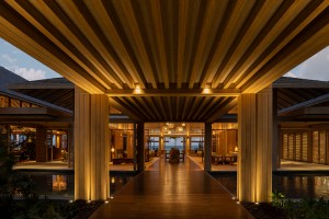 btmxmy-entrance-to-sands-beach-club-hires