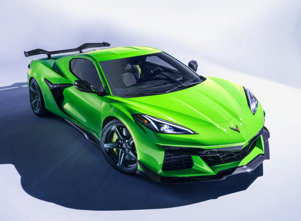 chevrolet-corvette-z06-own-the-color-car-2