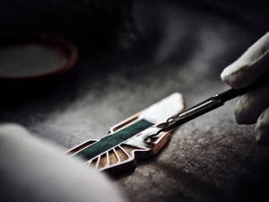 aston-martin-wings-badge-production_04