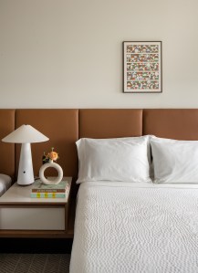 hotel-marcel-guest-rooms-center-table