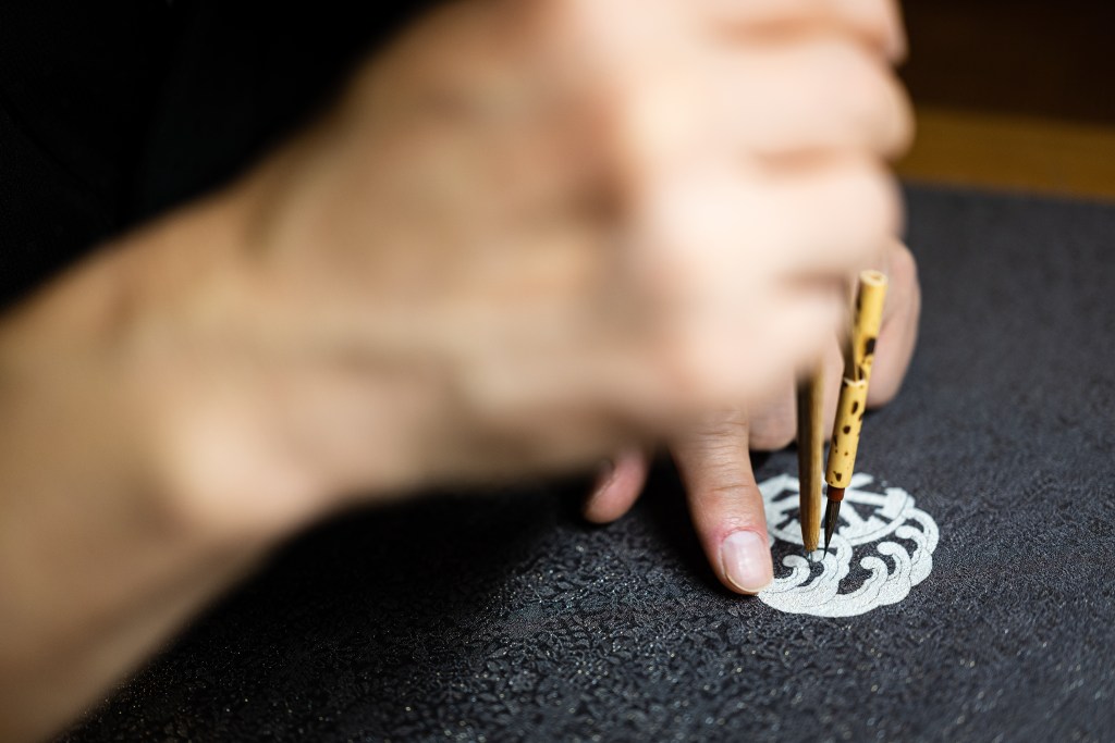 ferrari-roma-tailor-made-for-cool-hunting_japanese-artisans-42