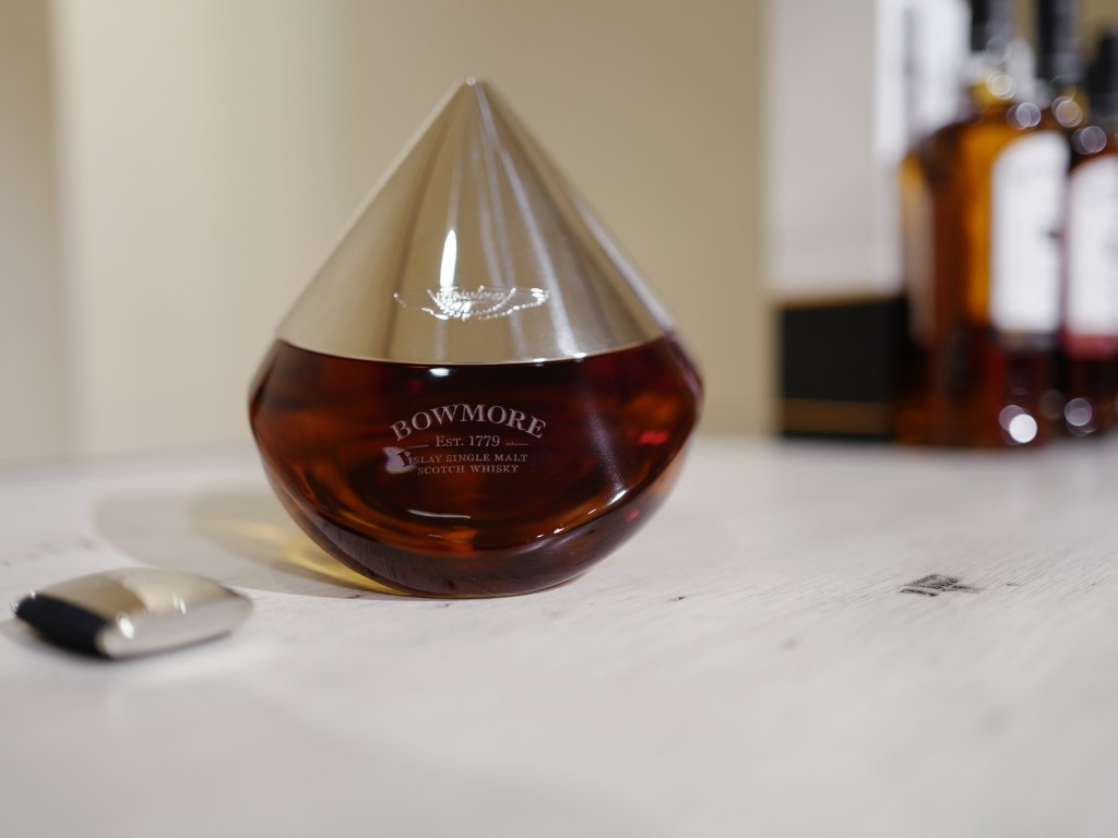 bowmore-aston-hero-01