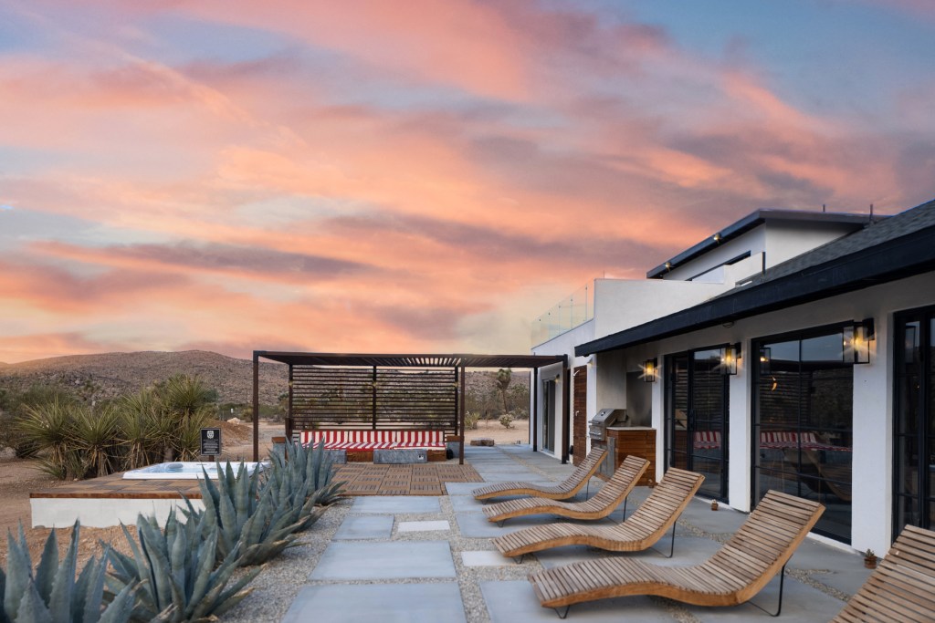 joshua-tree-country-club-hero