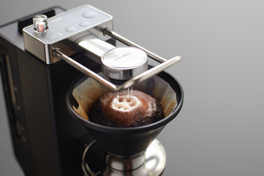 Balmuda The Brew Offers Precision Pour-Over Technology - COOL HUNTING®
