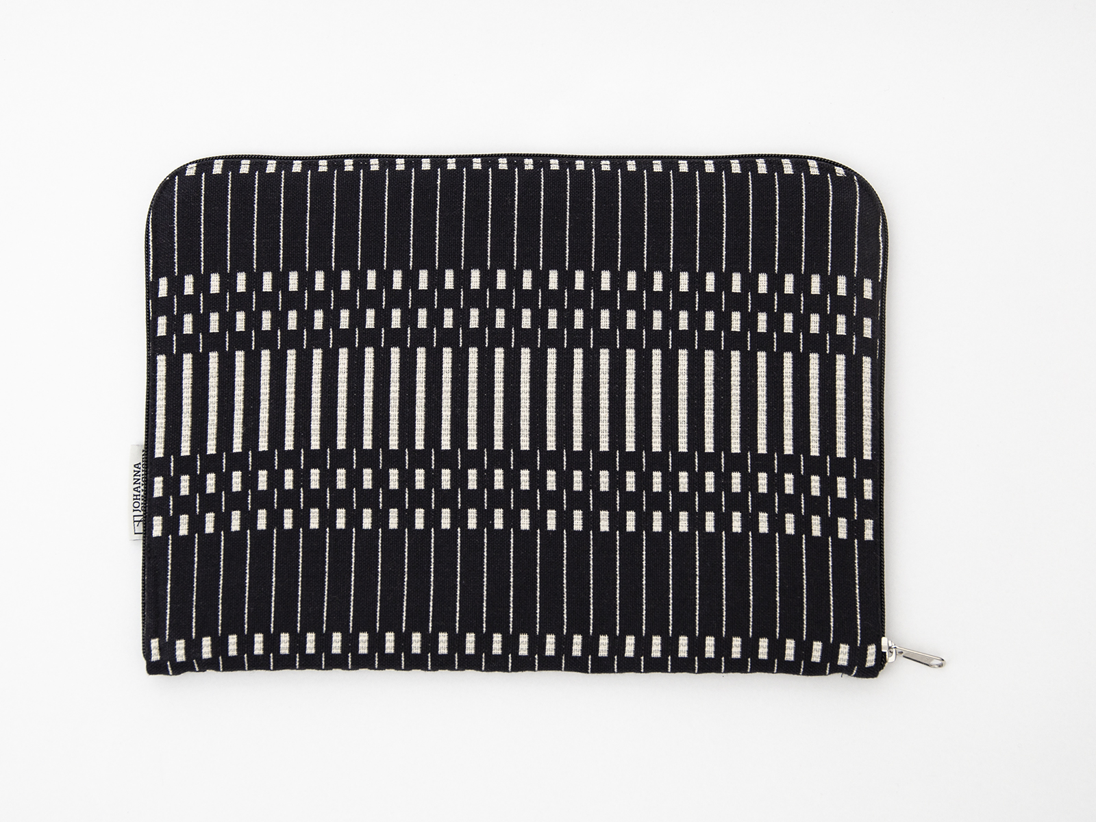 Johanna-Gullichsen-Imac13-Sleeve-Helios-black-1