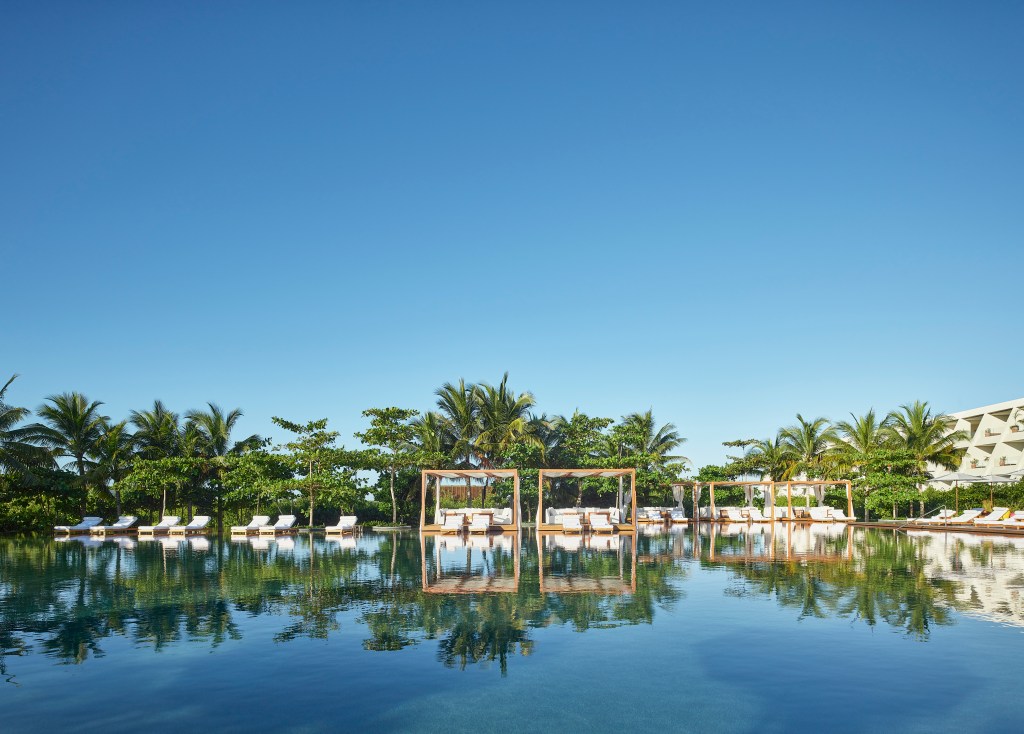 hero-the-riviera-maya-edition-at-kanai-pool-2