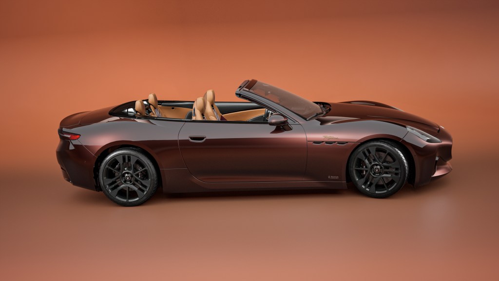 A side view of the Maserati GranCabrio Folgore Tignanello